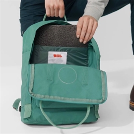 Fjällräven Kånken standard-frost green chess pattern