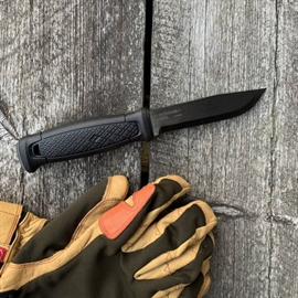 Morakniv Garberg Black Blade w/Survival Kit